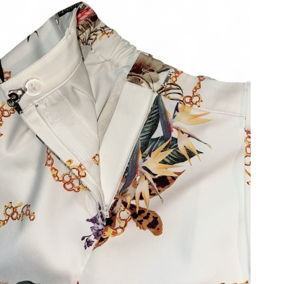 LUXXEL Floral Chain Print Blazer & Shorts Set Belted + High Waist Short Size S - Picture 6 of 9